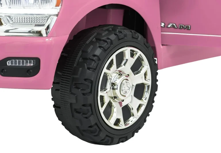 Ram 3500 Ružičasto Vozilo 18