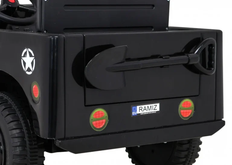 Retro Vojni Auto Na Akumulator Crni 4x4 13