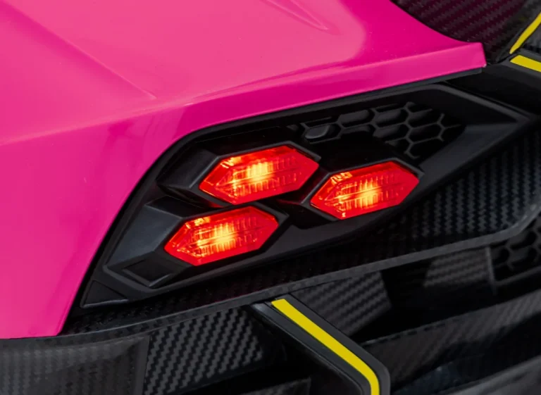 Ružičasto Vozilo Lamborghini Invencible 30