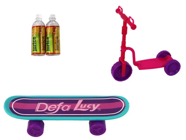 Set Lutaka Lucy S Romobilom, Skateboardom I Kacigama 7