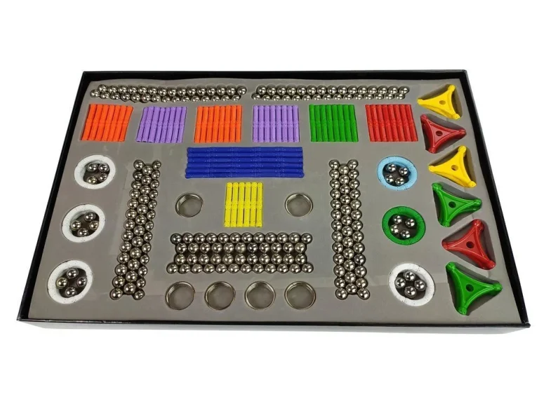Set Magnetskih Kockica Magnastix, 560 Dijelova + Ploča 6