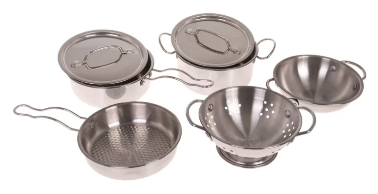 Set Metalnih Lonaca 13 Dijelova + Pregača 3+ 6