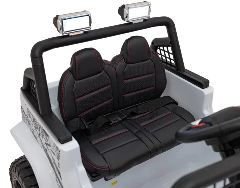 Terensko 4x4 Sportsko Bijelo Vozilo 17