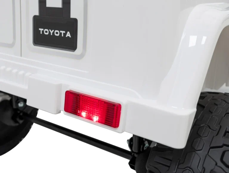 Toyota Fj Cruiser Za Djecu Bijela + Daljinski Upravljač + 4x4 Pogon + Audio Led + Eva + Spori Start 18
