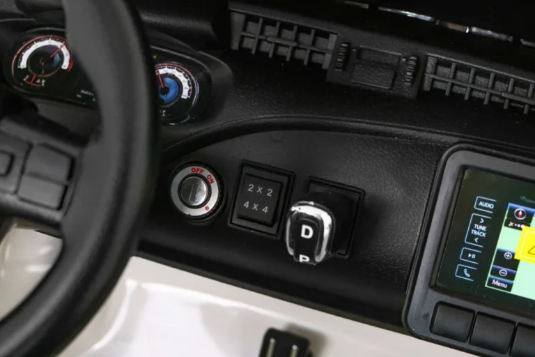 Toyota Hilux Bijelo Vozilo 10