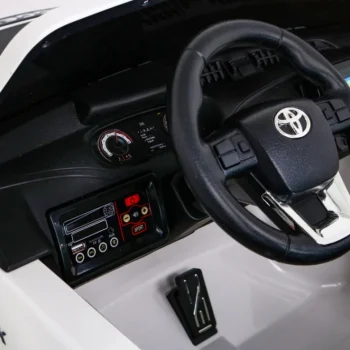 Toyota Hilux Bijelo Vozilo 9