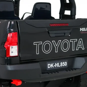 Toyota Hilux Kamionet Na Akumulator, Crni 14