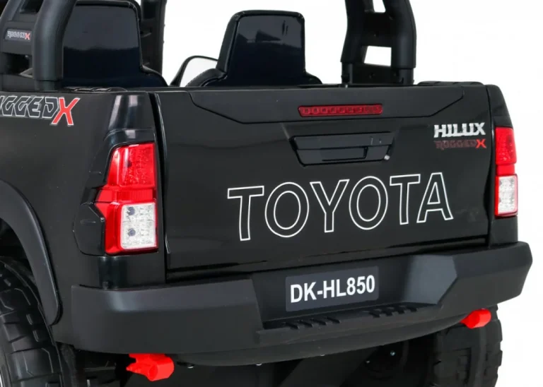 Toyota Hilux Kamionet Na Akumulator, Crni 14