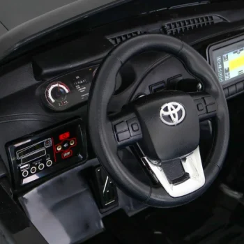 Toyota Hilux Kamionet Na Akumulator, Crni 9