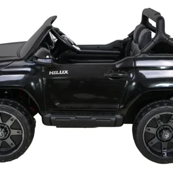 Toyota Hilux Pick Up Na Akumulator 4x4, Crni 3