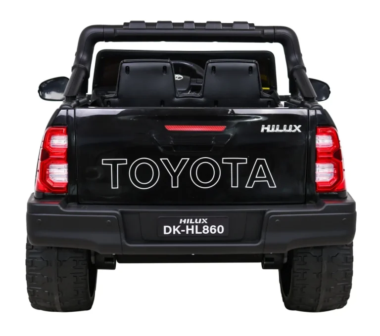 Toyota Hilux Pick Up Na Akumulator 4x4, Crni 5
