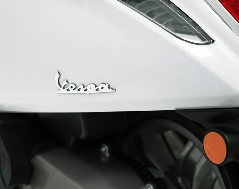 Vespa Roma Skuter Vozilo Bijeli Motocikl Za Djecu, Bijela Motor Na Akumulator 26