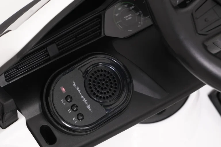 Vozilo Audi Sq8 Bijeli + 2,4 Ghz Daljinski 19