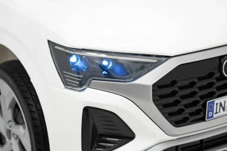 Vozilo Audi Sq8 Bijeli + 2,4 Ghz Daljinski 24
