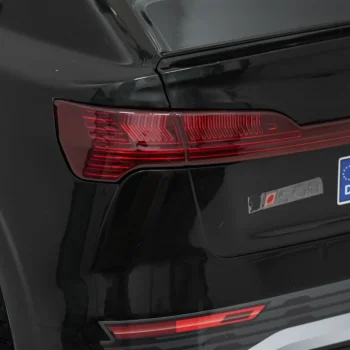 Vozilo Audi Sq8 Crni + 2,4 Ghz Daljinski 24