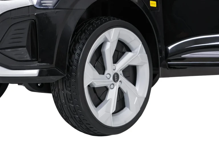 Vozilo Audi Sq8 Crni + 2,4 Ghz Daljinski 25
