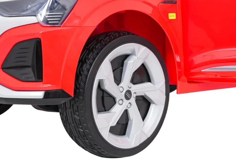 Vozilo Audi Sq8 Crveni + 2,4 Ghz Daljinski 24
