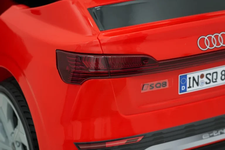 Vozilo Audi Sq8 Crveni + 2,4 Ghz Daljinski 26