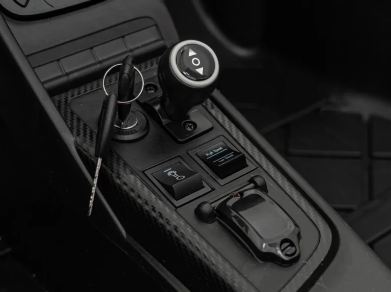 Vozilo Audi Spyder R8 Lift Strong Sivo 34
