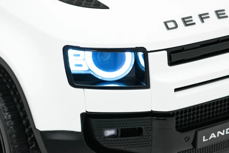 Vozilo Land Rover Defender Bijeli 24