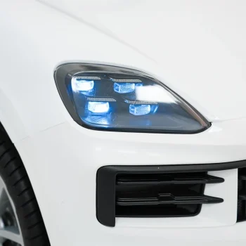 Vozilo Porsche Cayenne Bijela 24