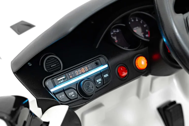 Vozilo Porsche Spyder Rs 718 Obojano U Bijelo 11