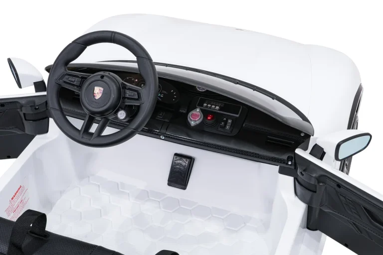 Vozilo Porsche Taycan Turbo S Bijela Boja 17