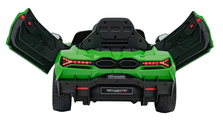 Zeleno Vozilo Lamborghini Revuelto 12