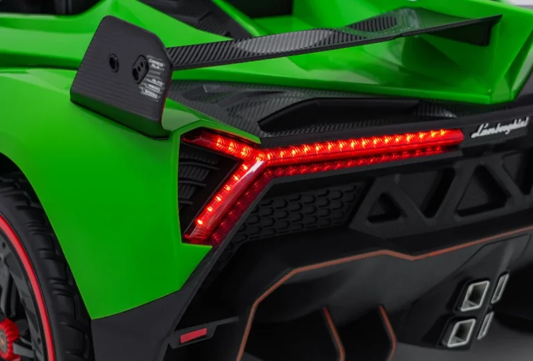 Zeleno Vozilo Lamborghini Veneno 23