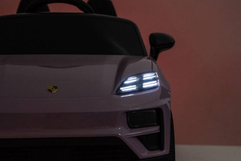 Dječji Auto Na Akumulator Porsche Macan Roza 44