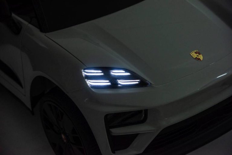 Dječji Auto Na Akumulator Porsche Macan Roza 47