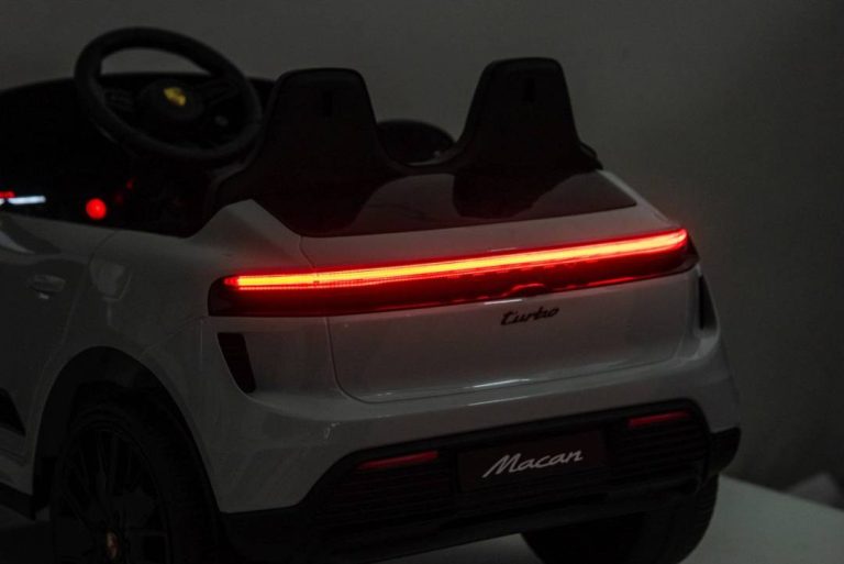 Dječji Auto Na Akumulator Porsche Macan Roza 50