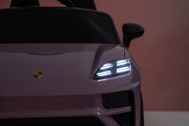 Dječji Auto Na Akumulator Porsche Macan Roza 52