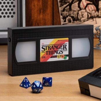 Svjetiljka Stranger Things Vhs 2